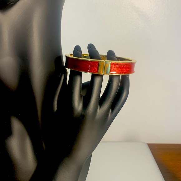 Hinge Bangle Bracelet - Picture 2 of 3
